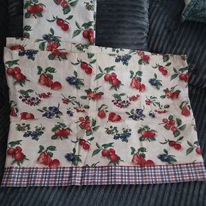 Longaberger Fruit Medley/Blueberry Plaid Curtains
